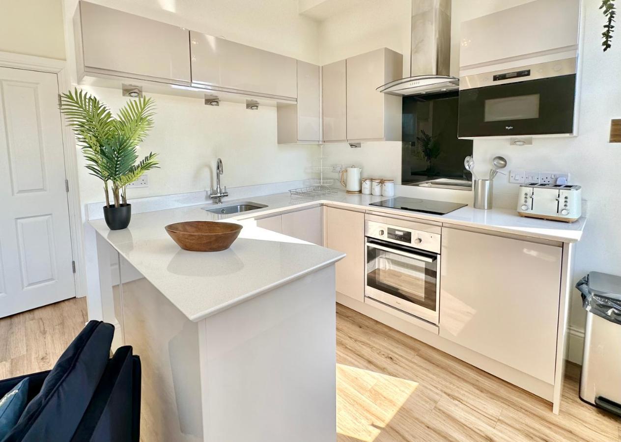 Appartamento Clifford'S Reach At Bluebridge Court With Free Parking York Esterno foto