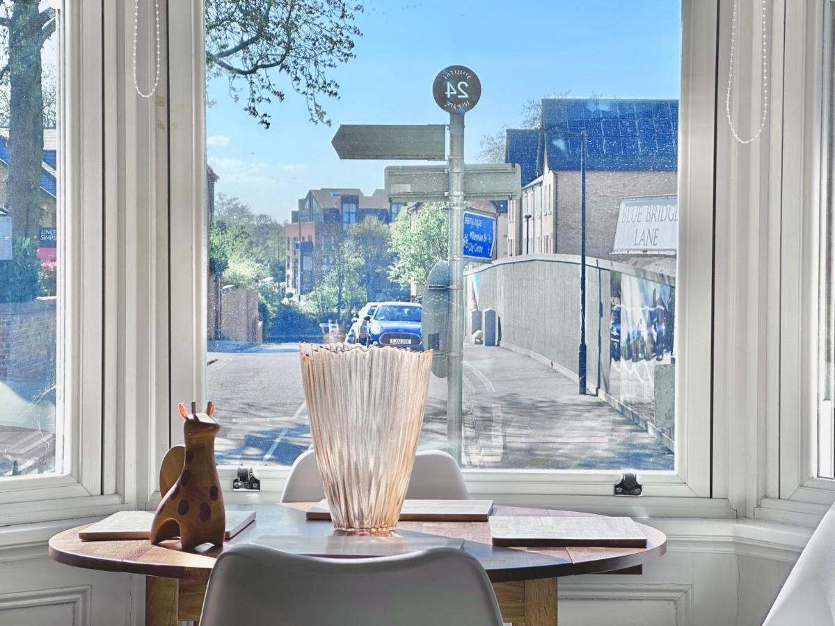 Appartamento Clifford'S Reach At Bluebridge Court With Free Parking York Esterno foto
