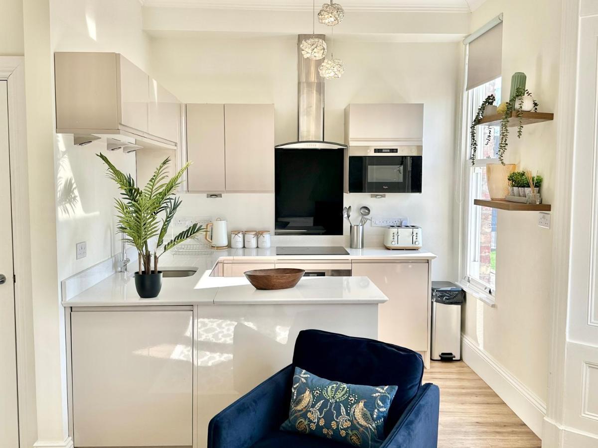 Appartamento Clifford'S Reach At Bluebridge Court With Free Parking York Esterno foto