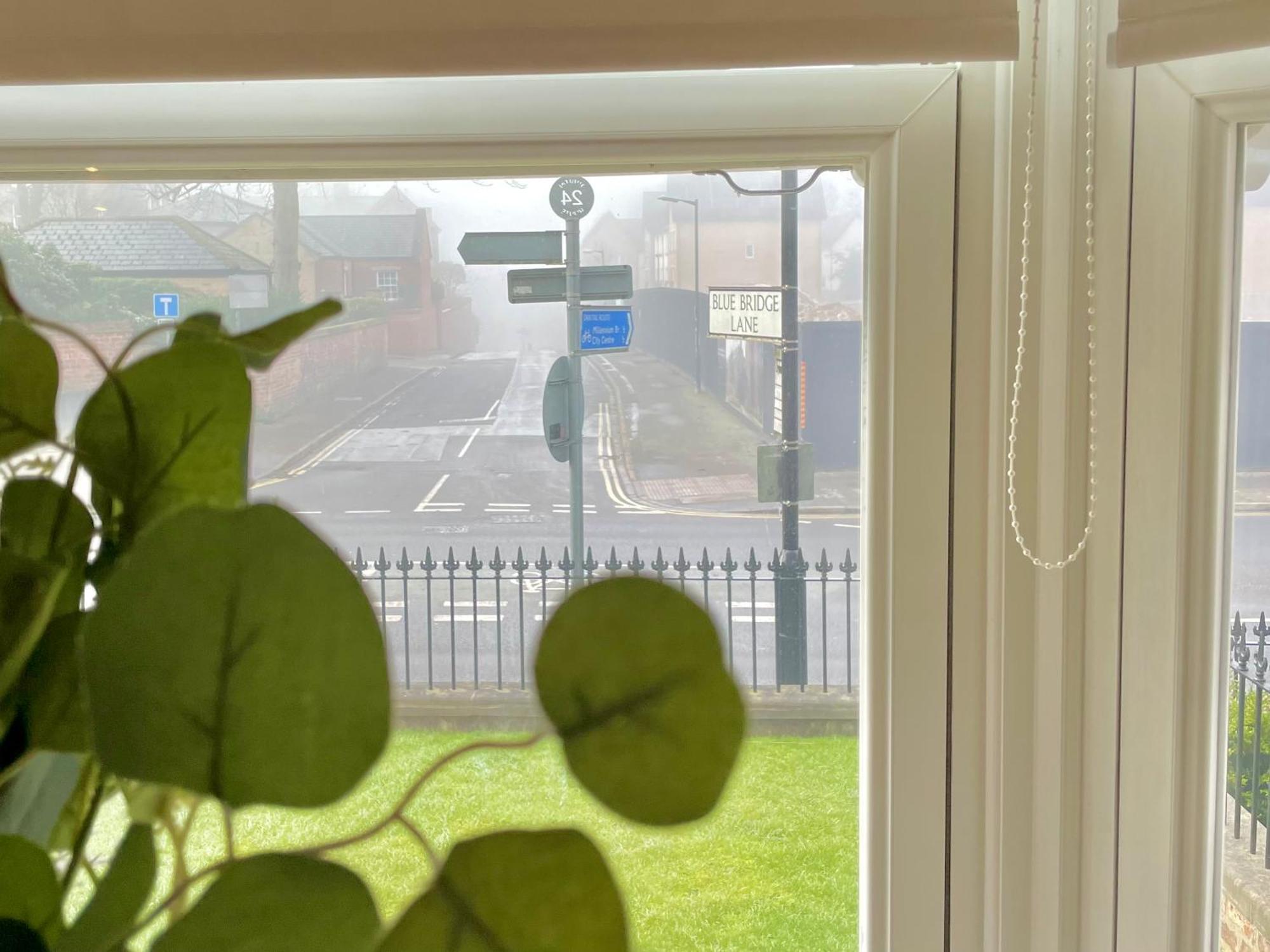 Appartamento Clifford'S Reach At Bluebridge Court With Free Parking York Esterno foto