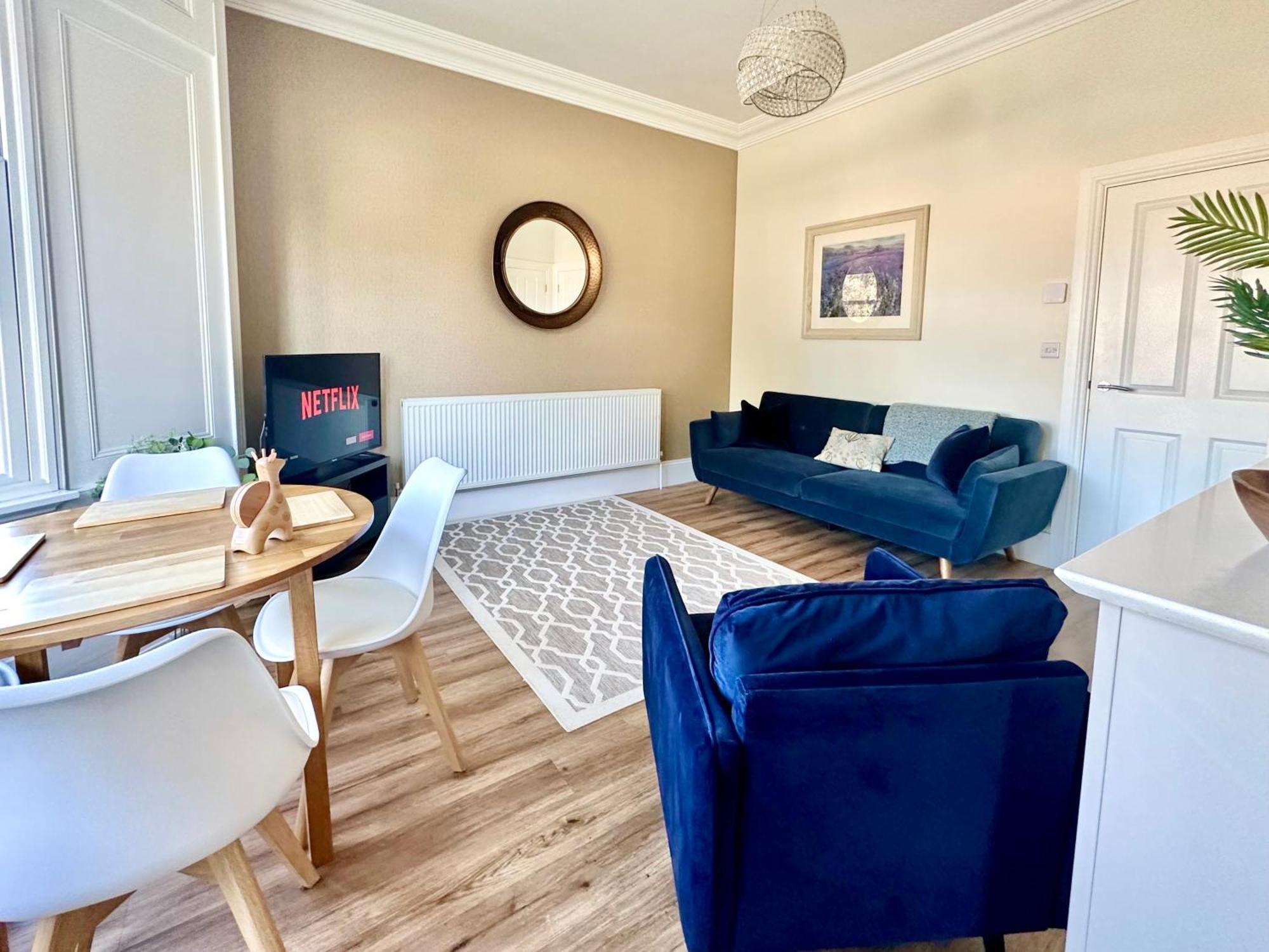 Appartamento Clifford'S Reach At Bluebridge Court With Free Parking York Esterno foto